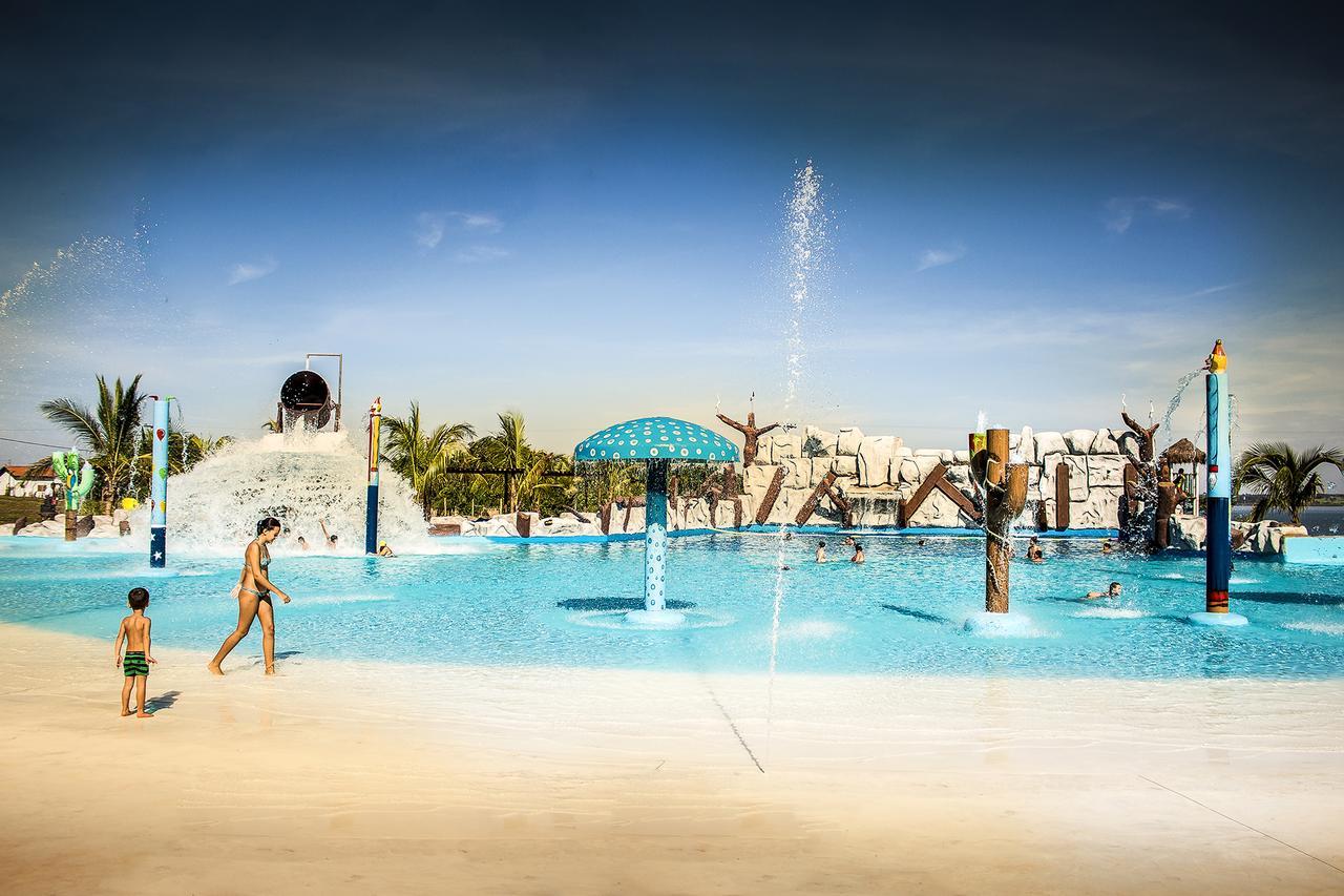 Grandes Lagos Resorts E Parque Aquatico Santa Clara d'Oeste Eksteriør billede